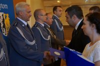 Prezydent Bytomia gratuluje policjantowi